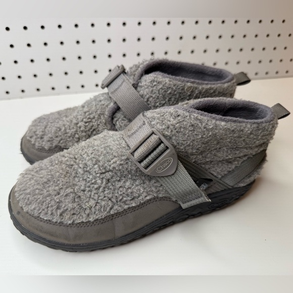 Chaco Kids Ramble Fluff Slippers Gray Size 5.5 - Picture 2 of 16